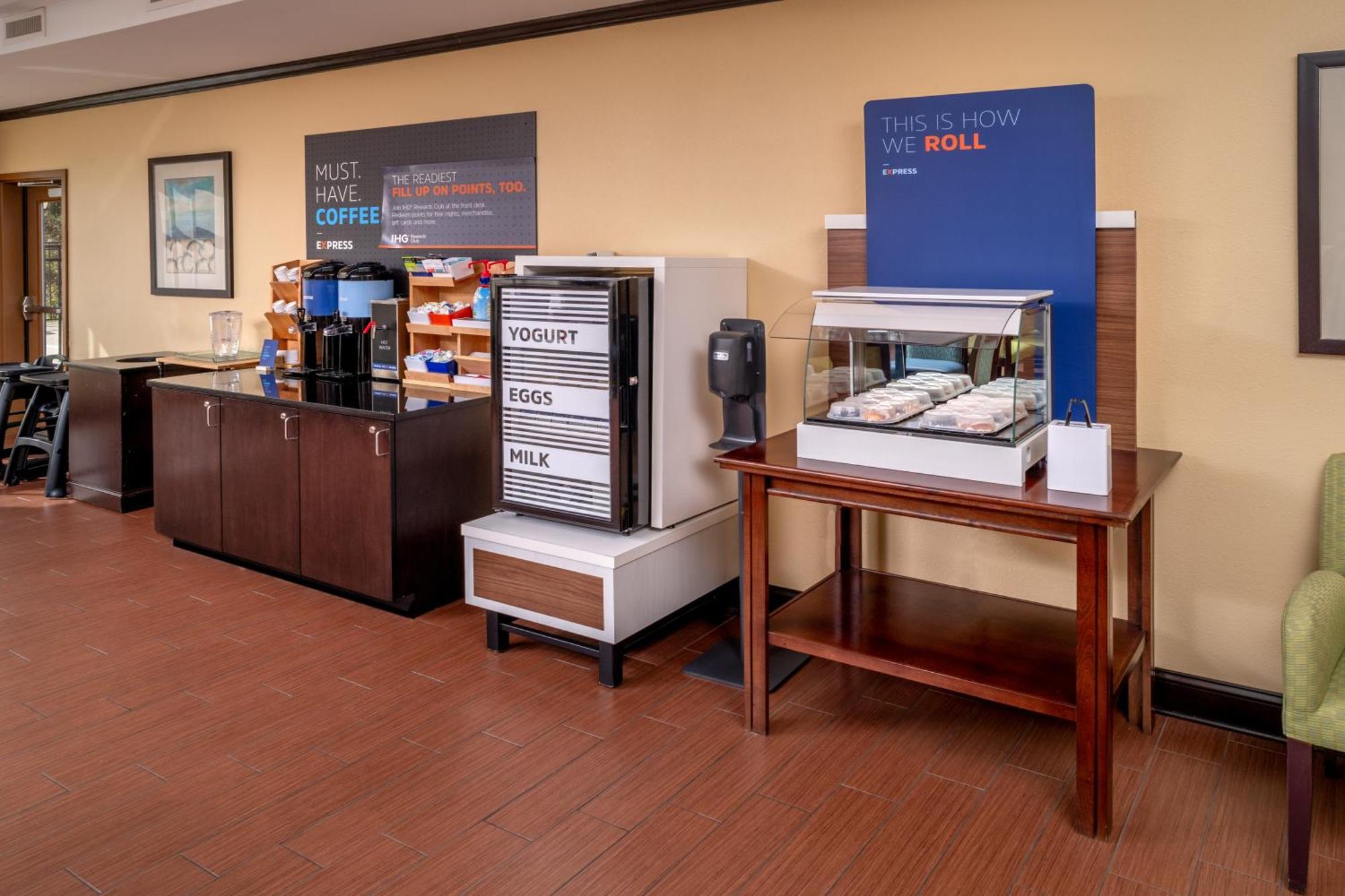 Holiday Inn Express & Suites Lebanon By Ihg Экстерьер фото
