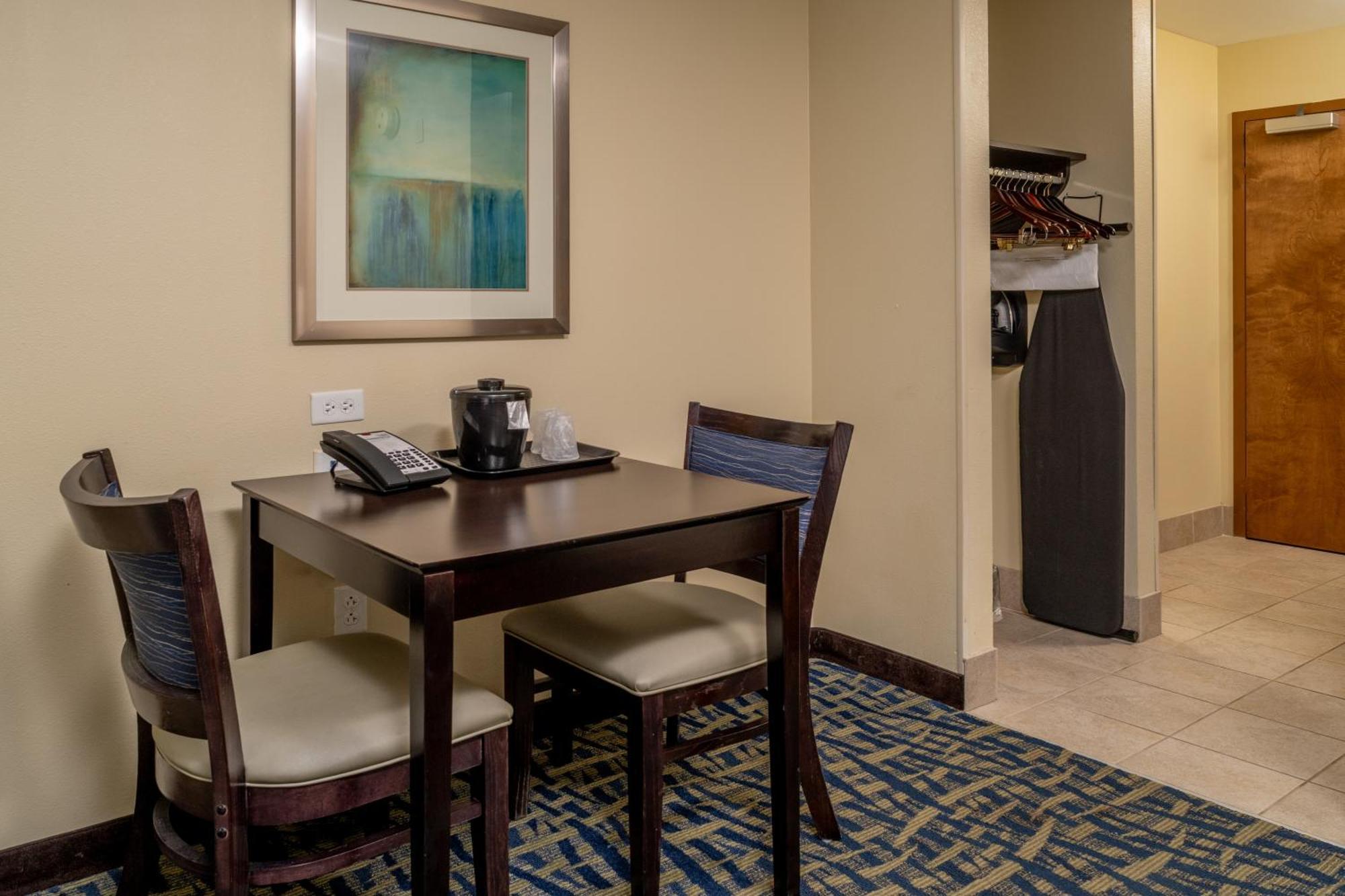 Holiday Inn Express & Suites Lebanon By Ihg Экстерьер фото